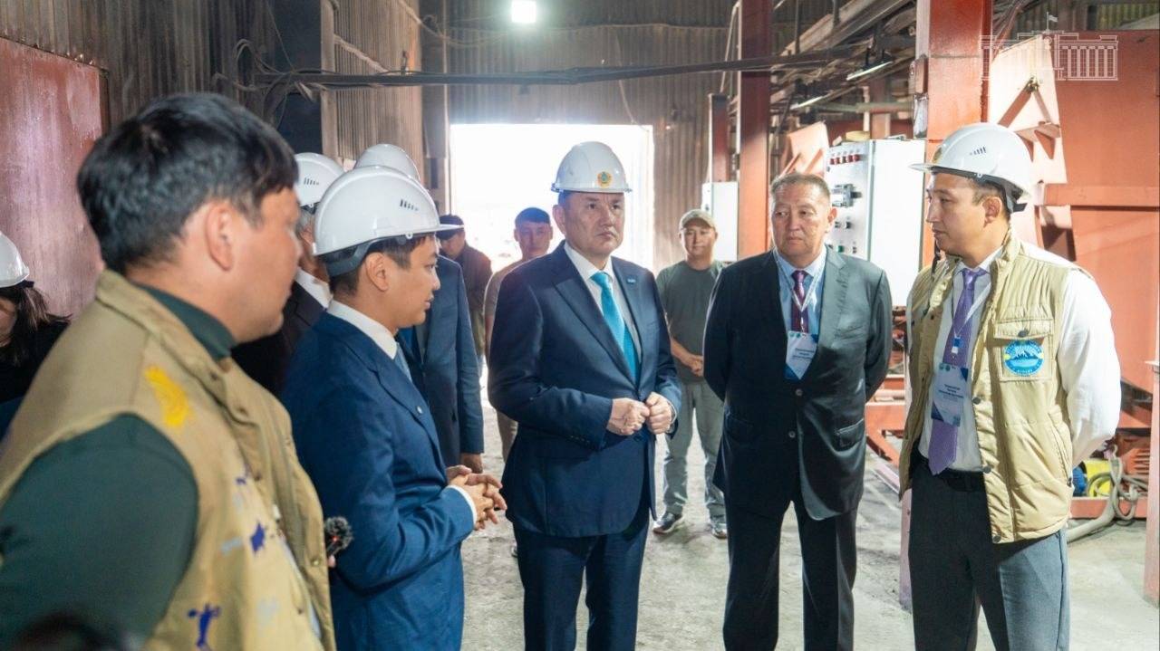 ШҚО әкімі Үлкен Нарын ауданындағы бірнеше нысанды аралады